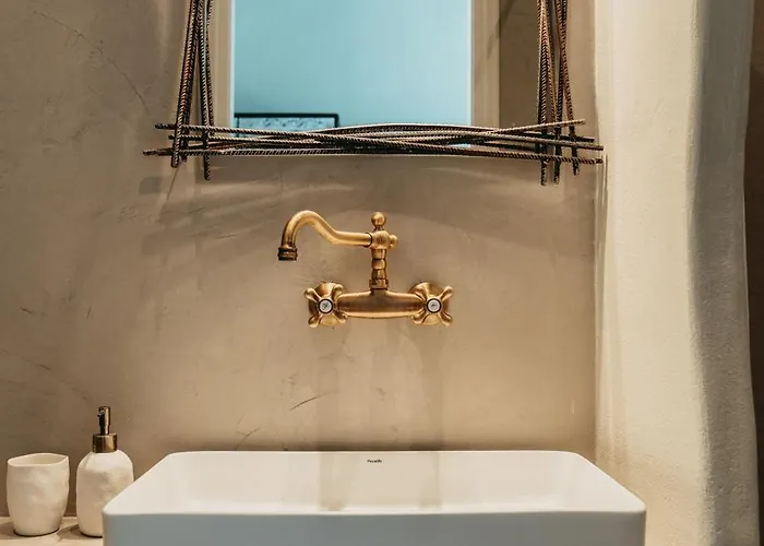 My Secret Mojo 2 Apartment Serifos Town